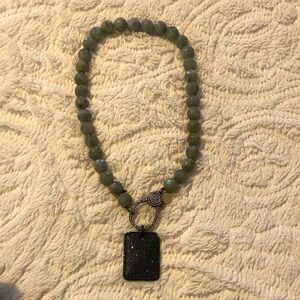 Green Beaded Pendant Necklace - Elegant Statement Jewelry🧚‍♀️🌹🍒